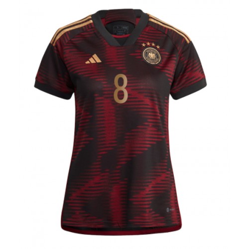 Tyskland Leon Goretzka #8 Bortedrakt Kvinner VM 2022 Kortermet Tyskland Leon Goretzka #8 Bortedrakt Kvinner VM 2022 Kortermet